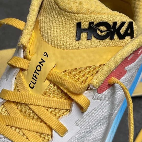 Hoka One One Clifton 9 Women's White Running Shoes Size 7B - Picture 4 of 16